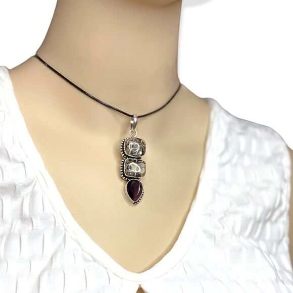 Double Agate with Faceted Teardrop Amethyst Pendant Choker Necklace NEW - Picture 3 of 4